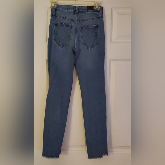Kendall + Kylie The High Rise Slim Straight Jeans 0/24 - Picture 8 of 9